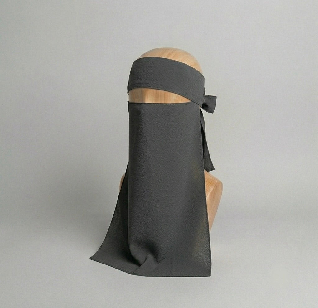 Niqab pull down Ghā'im